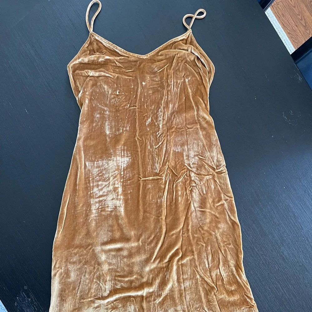 Reformation Gaia velvet slip dress in gold - Picture 2 of 5